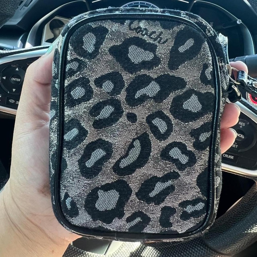 Coach black leopard print mini cosmetic pouch bag leopard print metallic black - Picture 2 of 4
